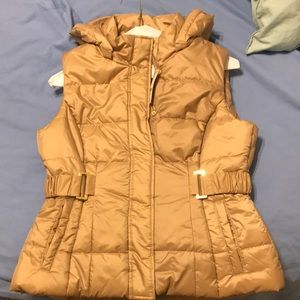 Women’s puff vest